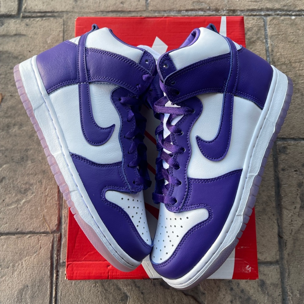 Nike dunk high varsity purple